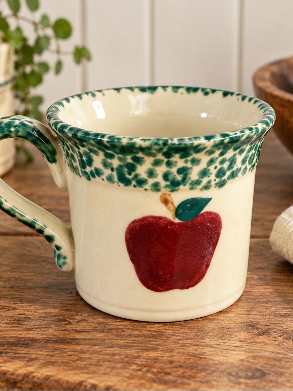Vintage Apple Mug Green Speckled Rim